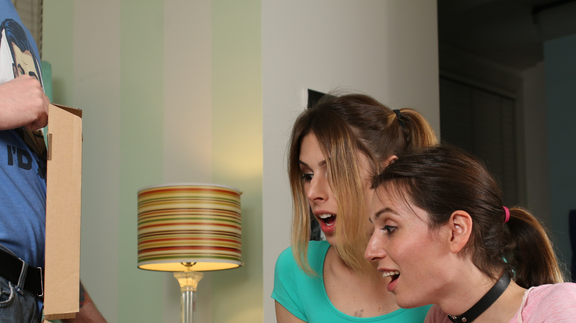 Korra Del Rio & Casey Kisses Threesome