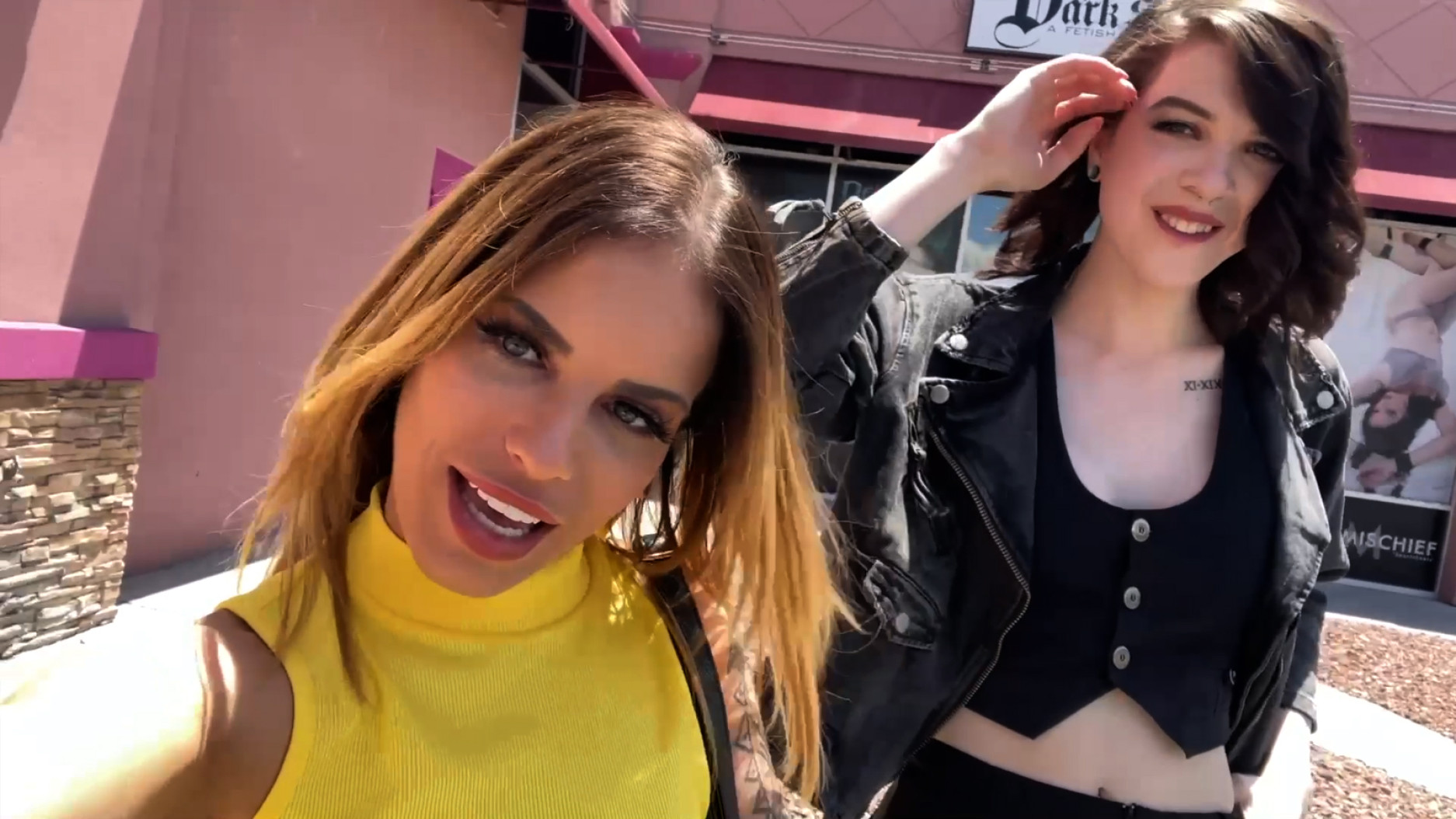 Autumn Rain Introduces Jessy Pony To Girlcock